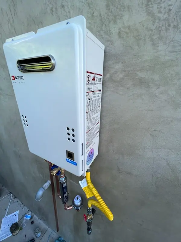 Tankless water heater installation for Snoddy homes